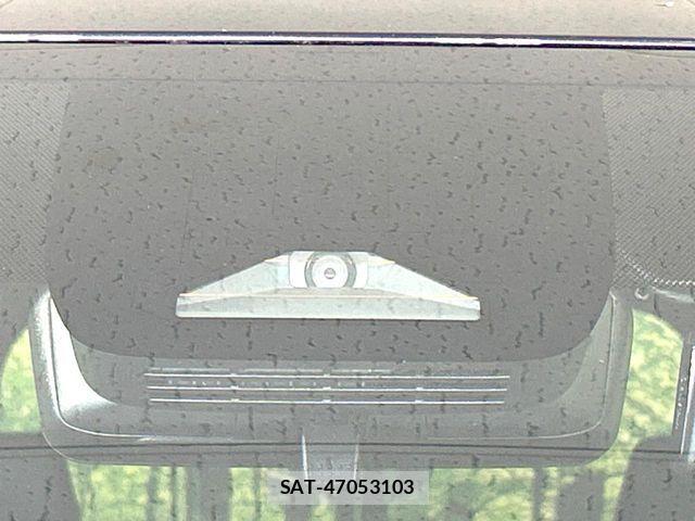 Toyota VOXY HYBRID 2023-02 8851065-2