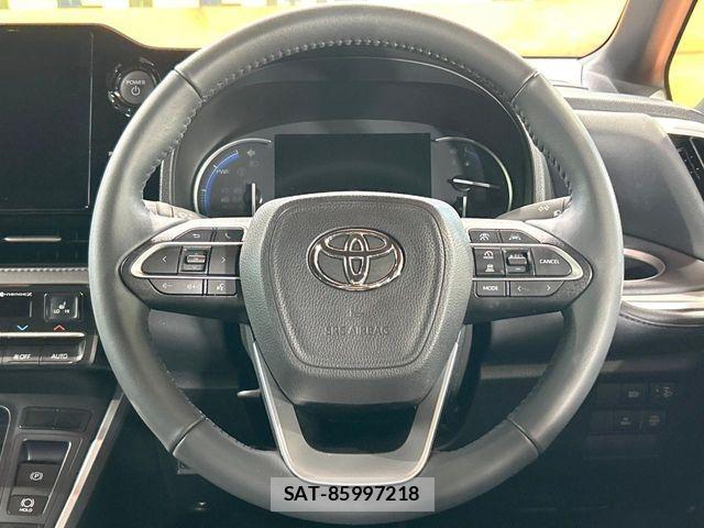 Toyota VOXY HYBRID 2023-11 8851060-11