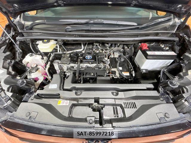 Toyota VOXY HYBRID 2023-11 8851060-18