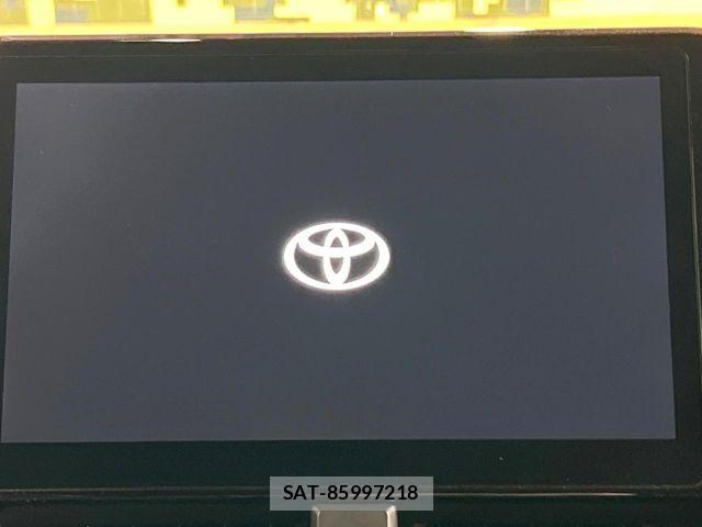 Toyota VOXY HYBRID 2023-11 8851060-2