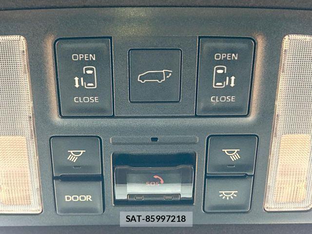 Toyota VOXY HYBRID 2023-11 8851060-4