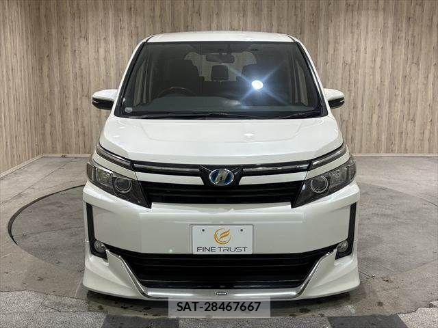 Toyota VOXY HYBRID 2015-07 8851070-15