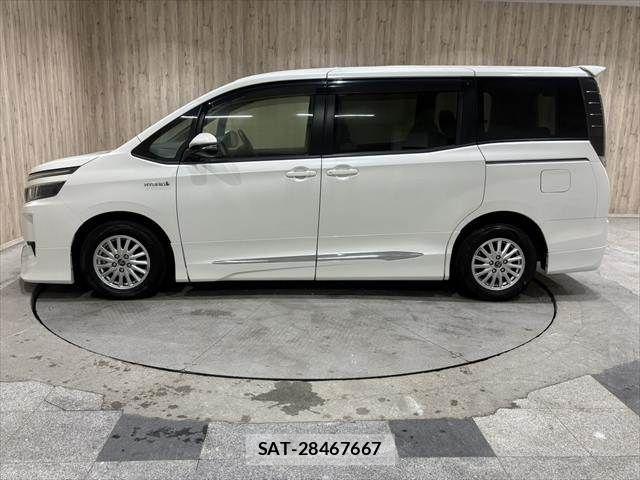 Toyota VOXY HYBRID 2015-07 8851070-21