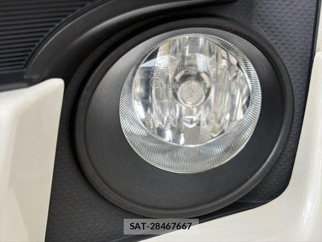 Toyota VOXY HYBRID 2015-07 8851070-25