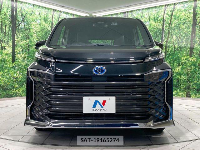 Toyota VOXY HYBRID 2024-08 8872386-14