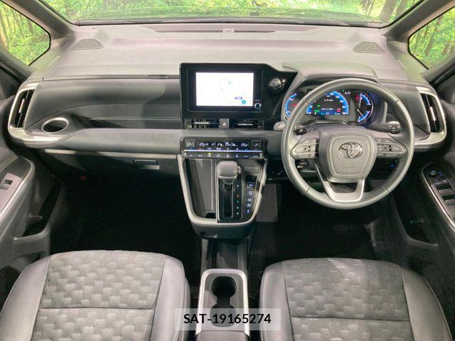 Toyota VOXY HYBRID 2024-08 8872386-1