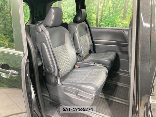 Toyota VOXY HYBRID 2024-08 8872386-8
