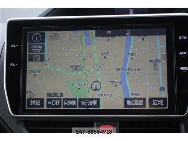Toyota VOXY HYBRID 2017-09 8872393-1