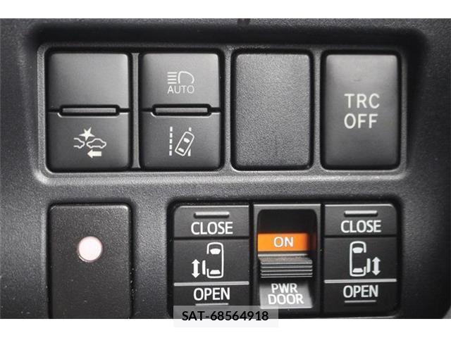 Toyota VOXY HYBRID 2017-09 8872393-23