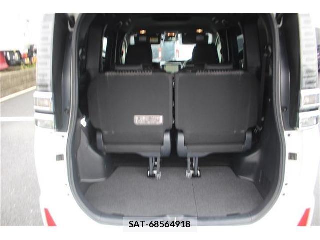 Toyota VOXY HYBRID 2017-09 8872393-27