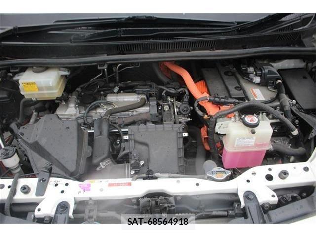 Toyota VOXY HYBRID 2017-09 8872393-29