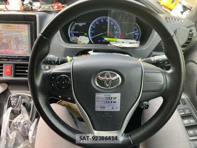 Toyota VOXY HYBRID 2014-09 8872395-13