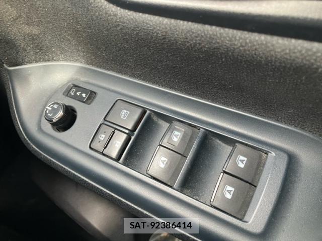 Toyota VOXY HYBRID 2014-09 8872395-15