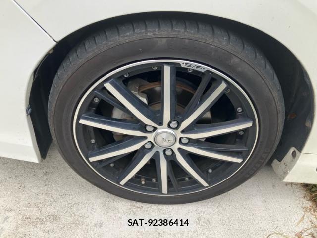 Toyota VOXY HYBRID 2014-09 8872395-5