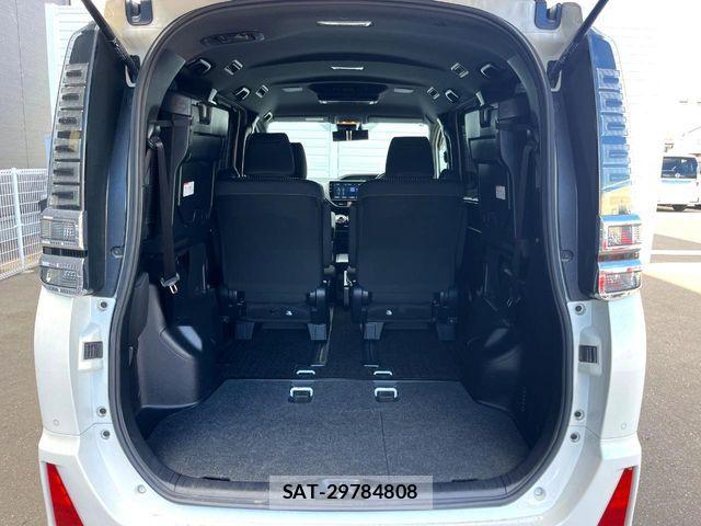 Toyota VOXY HYBRID 2019-04 8872390-10