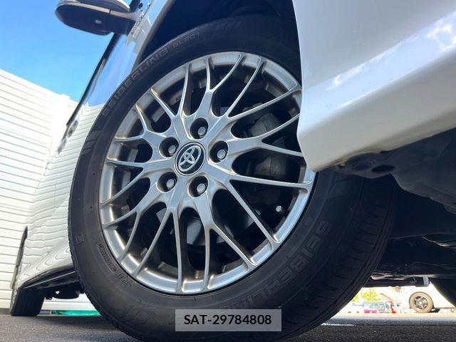 Toyota VOXY HYBRID 2019-04 8872390-16
