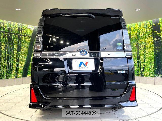 Toyota VOXY HYBRID 2017-09 8872388-15