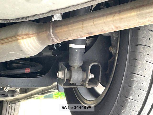 Toyota VOXY HYBRID 2017-09 8872388-19