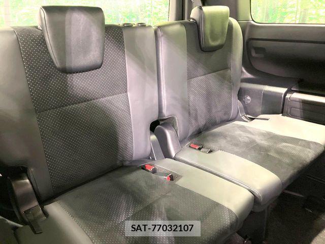 Toyota VOXY HYBRID 2021-08 8872389-9