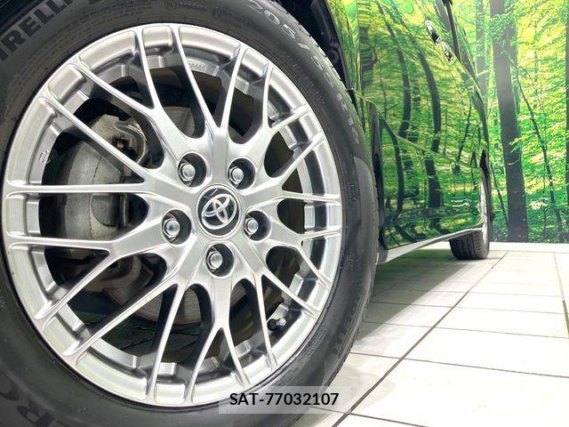 Toyota VOXY HYBRID 2021-08 8872389-13