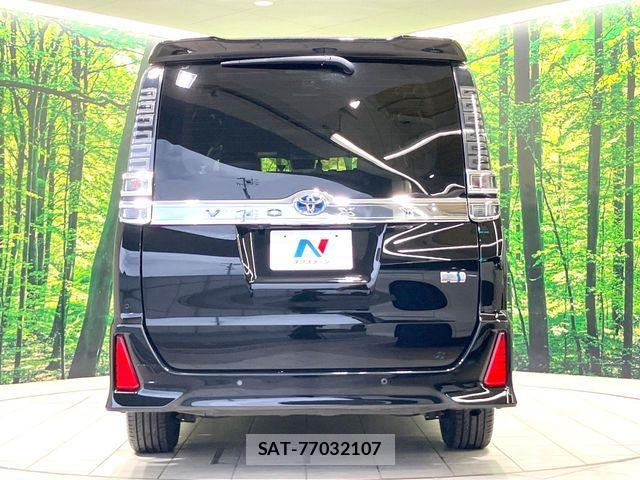 Toyota VOXY HYBRID 2021-08 8872389-15