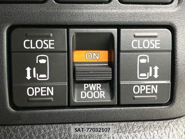 Toyota VOXY HYBRID 2021-08 8872389-6