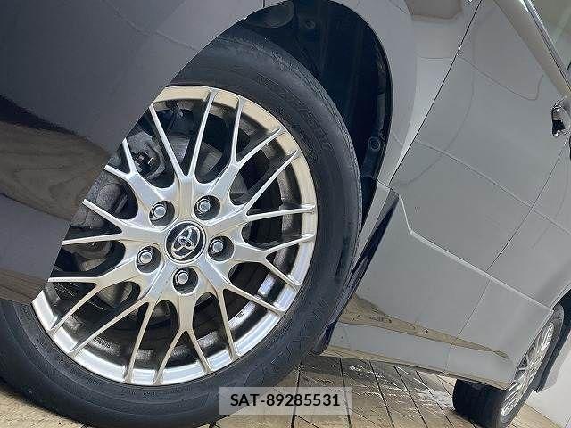 Toyota VOXY HYBRID 2016-04 8872392-18