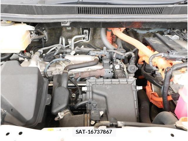 Toyota VOXY HYBRID 2017-03 8872391-18