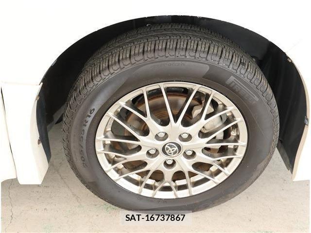 Toyota VOXY HYBRID 2017-03 8872391-27