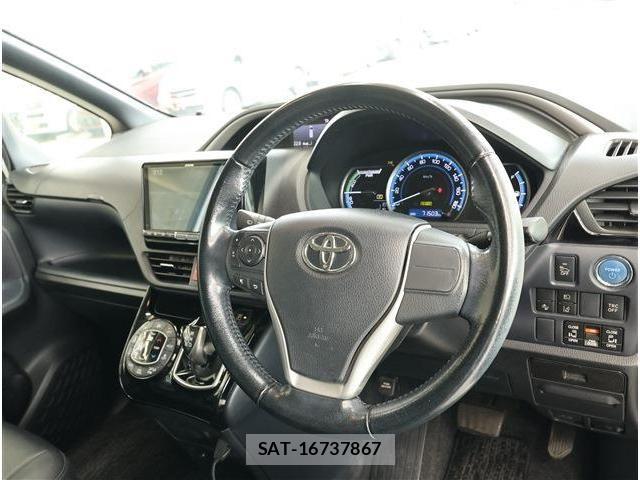 Toyota VOXY HYBRID 2017-03 8872391-28