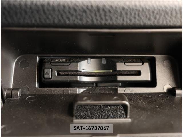 Toyota VOXY HYBRID 2017-03 8872391-7