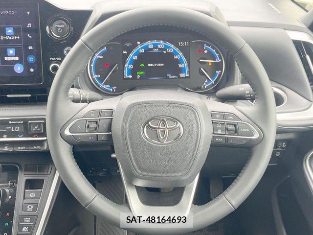 Toyota VOXY HYBRID 2023-10 8872382-12