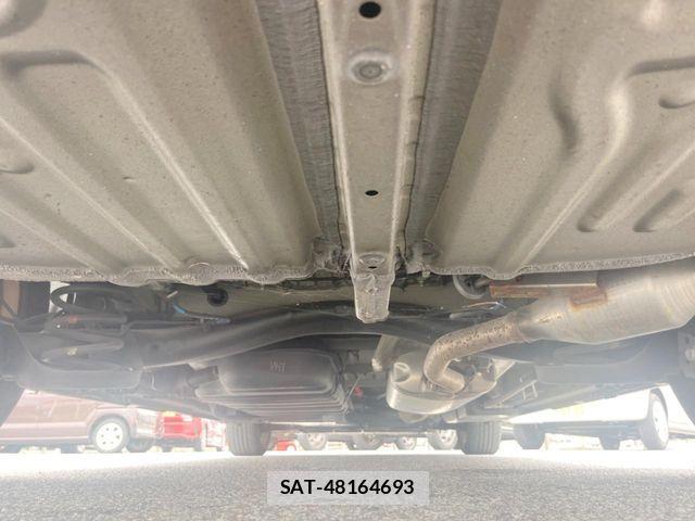 Toyota VOXY HYBRID 2023-10 8872382-19
