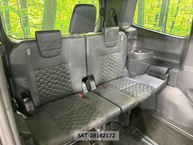Toyota VOXY HYBRID 2025-04 8872383-9