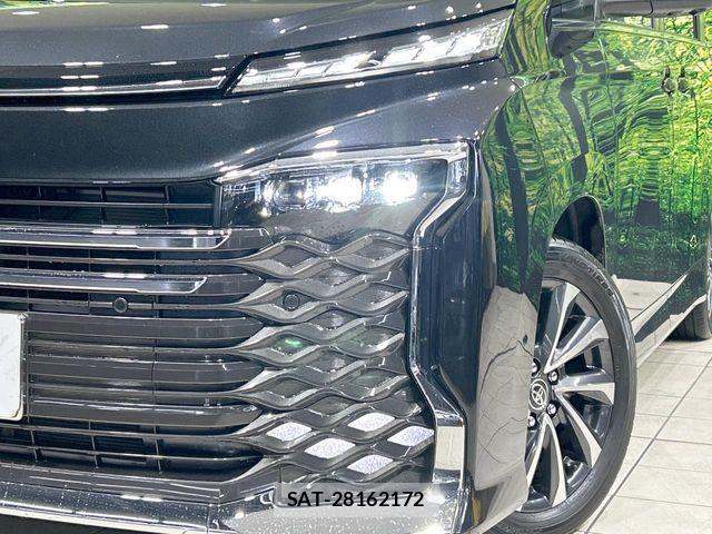 Toyota VOXY HYBRID 2025-04 8872383-12