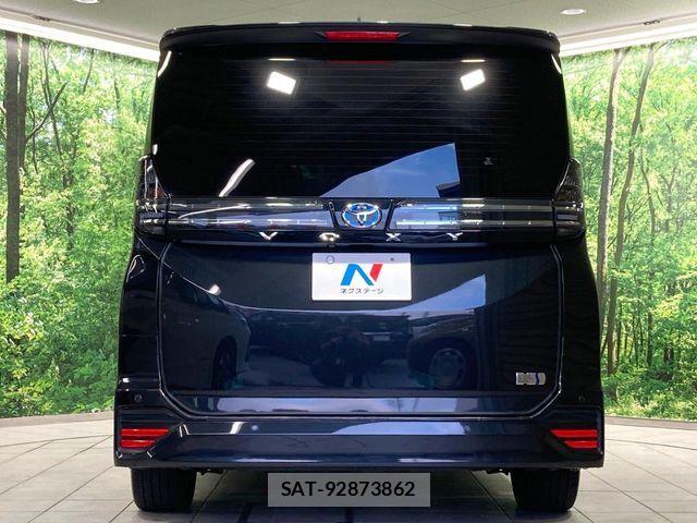 Toyota VOXY HYBRID 2023-07 8872384-15
