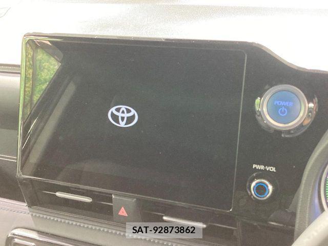 Toyota VOXY HYBRID 2023-07 8872384-2