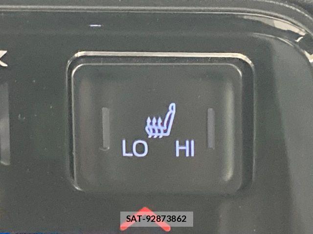 Toyota VOXY HYBRID 2023-07 8872384-6