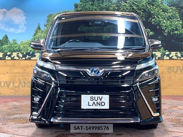Toyota VOXY HYBRID 2019-08 8882935-13