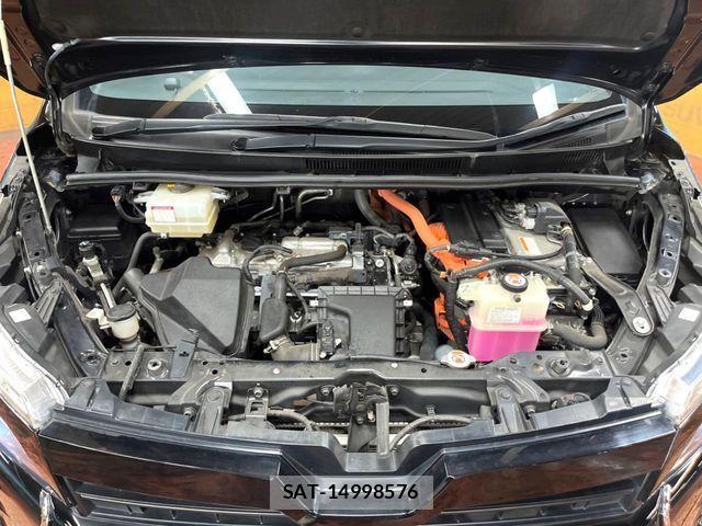 Toyota VOXY HYBRID 2019-08 8882935-17