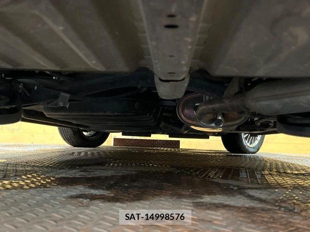 Toyota VOXY HYBRID 2019-08 8882935-18