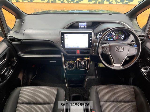Toyota VOXY HYBRID 2019-08 8882935-1