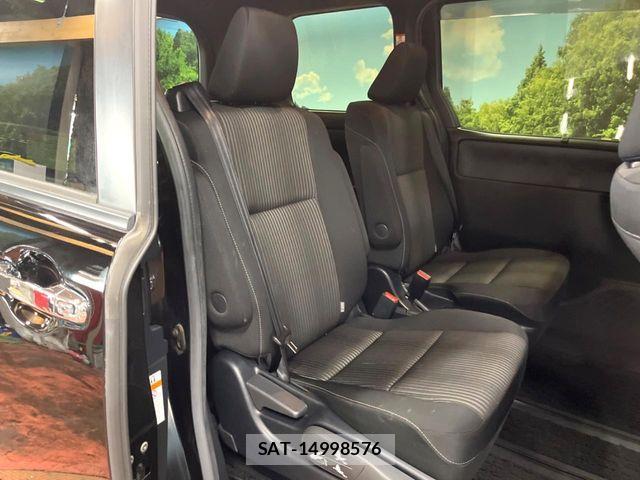 Toyota VOXY HYBRID 2019-08 8882935-8