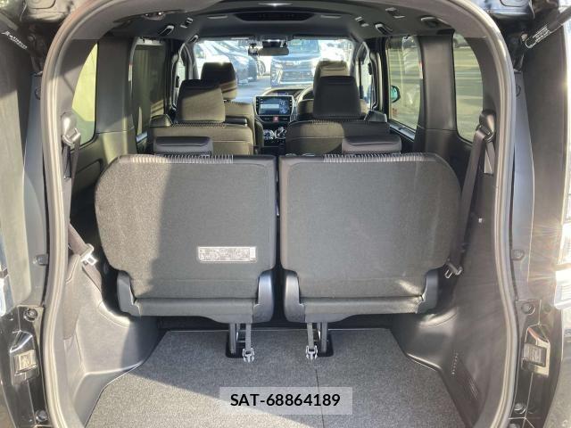 Toyota VOXY HYBRID 2019-07 8882932-28