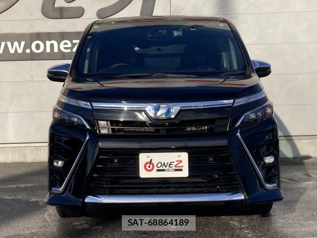 Toyota VOXY HYBRID 2019-07 8882932-4