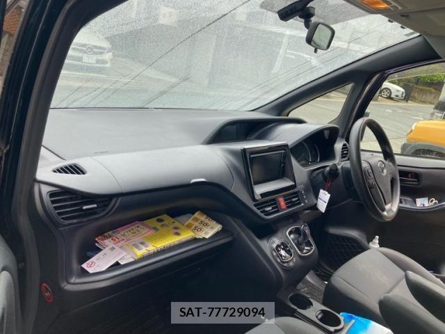 Toyota VOXY HYBRID 2014-04 8882948-14