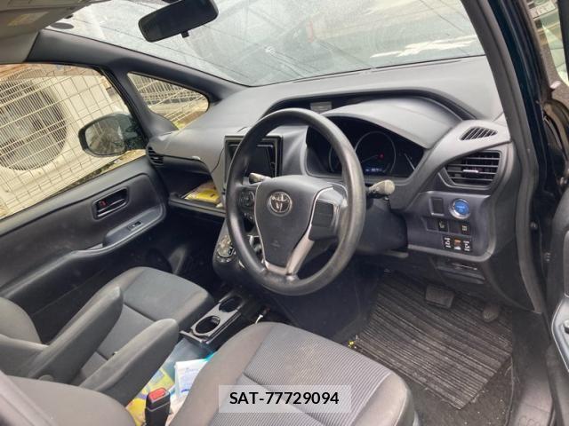Toyota VOXY HYBRID 2014-04 8882948-8