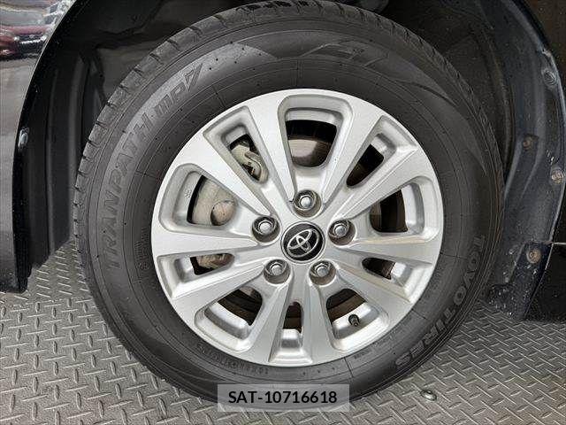 Toyota VOXY HYBRID 2018-04 8882941-16