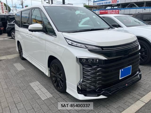 Toyota VOXY HYBRID 2025-02 8882916-0