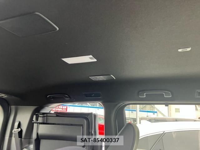 Toyota VOXY HYBRID 2025-02 8882916-12